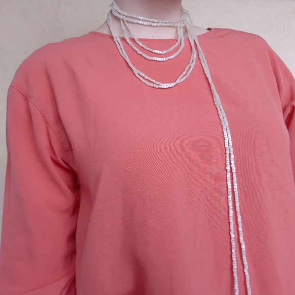 Silvery white beaded necklace - Picture 3 of 8